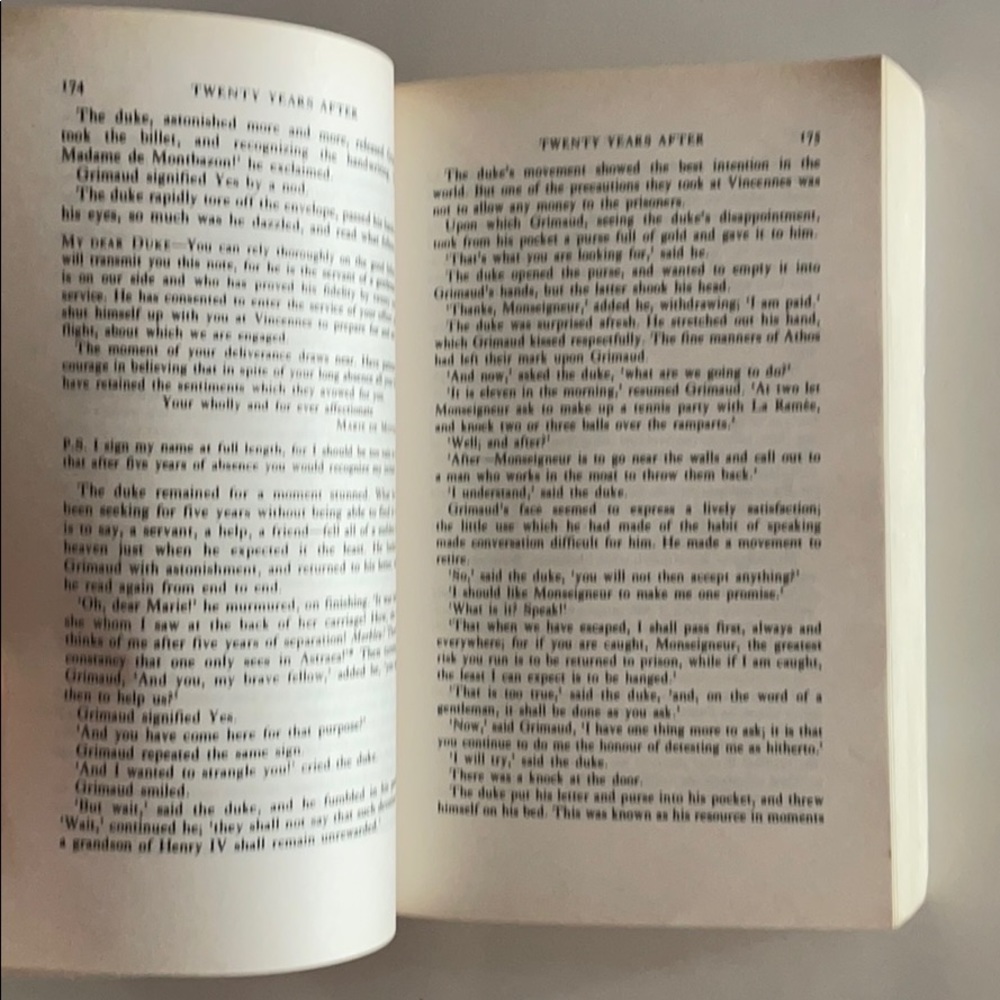 Twenty Years Later by Alexandre Dumas Classic Book - Picture 5 of 5
